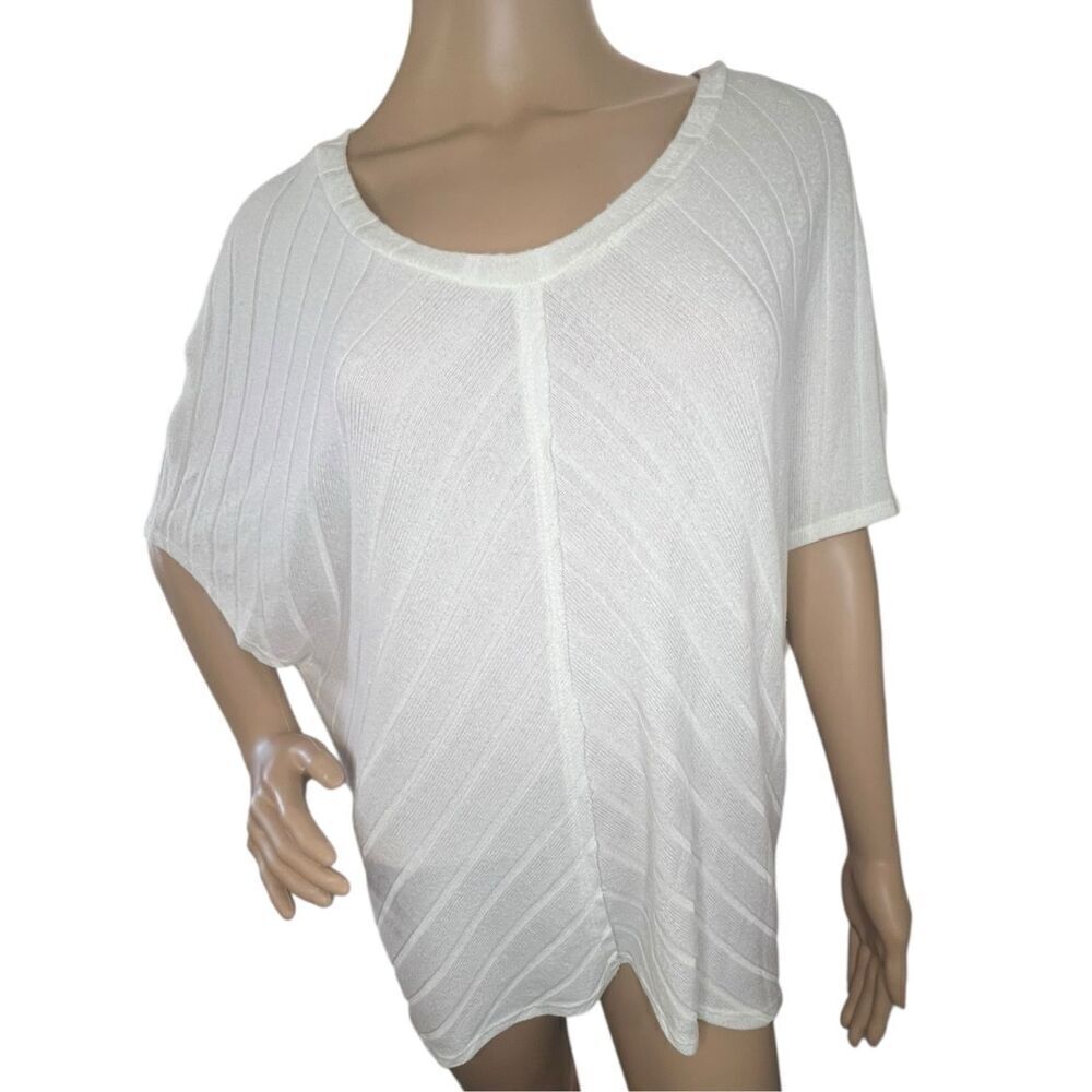Daytrip White Chevron Loose Fit Soft Stretchy Short Sleeve Blouse